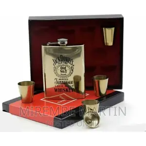 7oz Whisky Hip Flask Bottle With 4 Shot Cup Gift Set