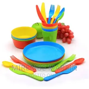 24-Piece Kids Plastic Plates,Cups Dinner Set –
