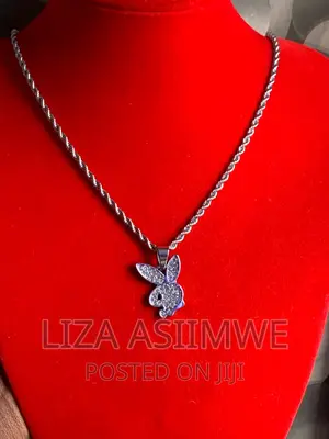 Men’S Simple Necklaces With a Rabbit Head Pendant