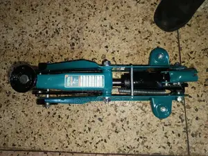 Total Hydrolic Floor Jack 2ton