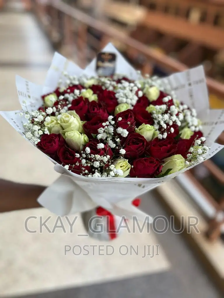 Flower Boquets and Customized Balloons