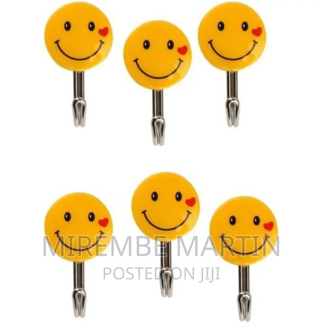 Self Adhesive Smiley Wall Steel Hooks Wall Sticker Holder