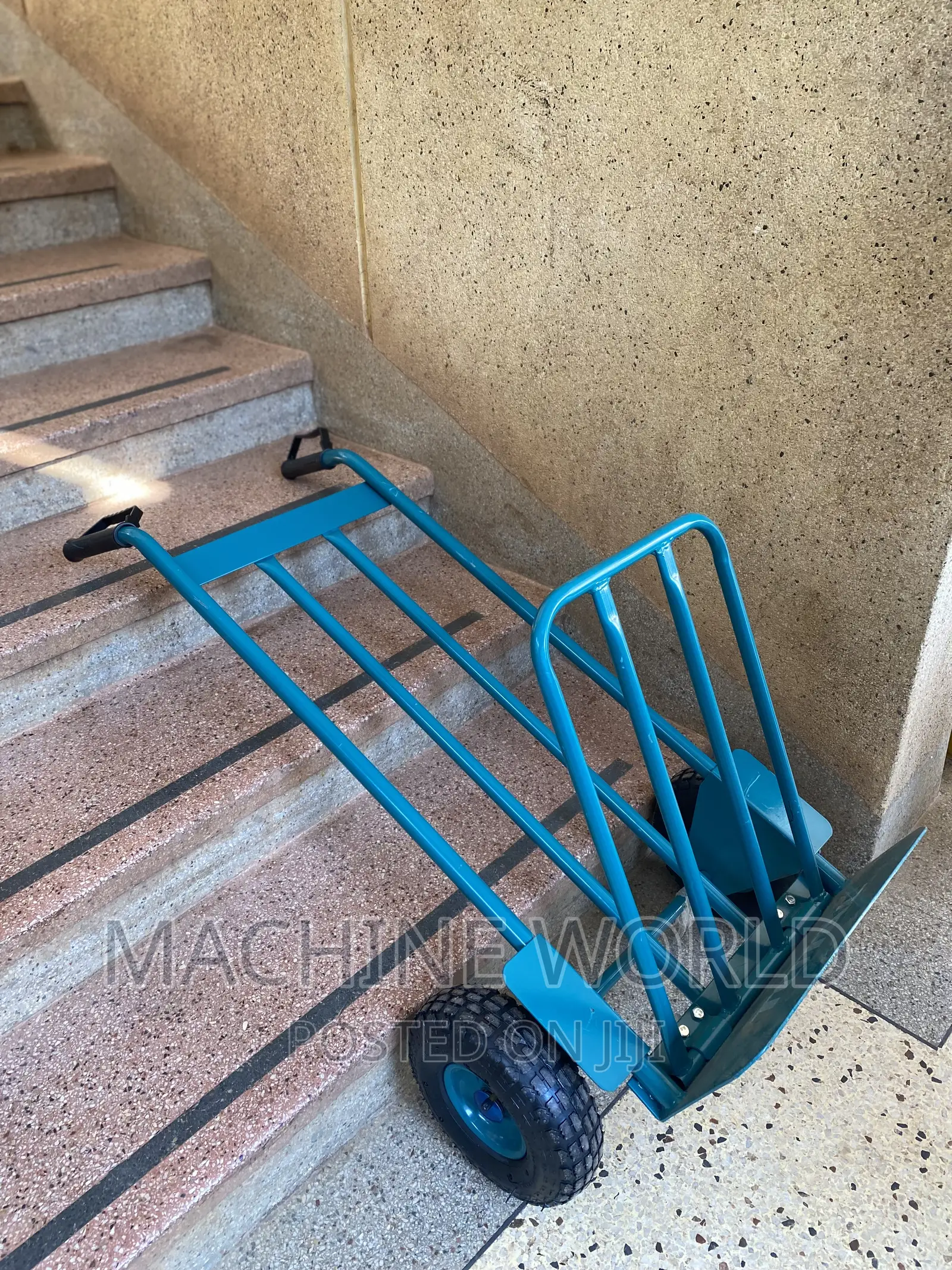 TOTAL Trolley 350kg With Pneumatic Wheels
