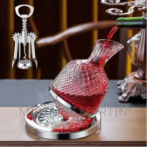 Spinning Decanter for Whisky, Wine,