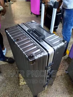 Vip Noble Suitcase. Medium.( Silver)