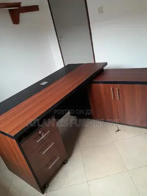 Durable 1.6cm Desktop With Dry