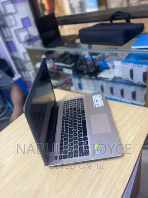 New Laptop Dell XPS 12 9250 8GB Intel Core I7 HDD 512GB