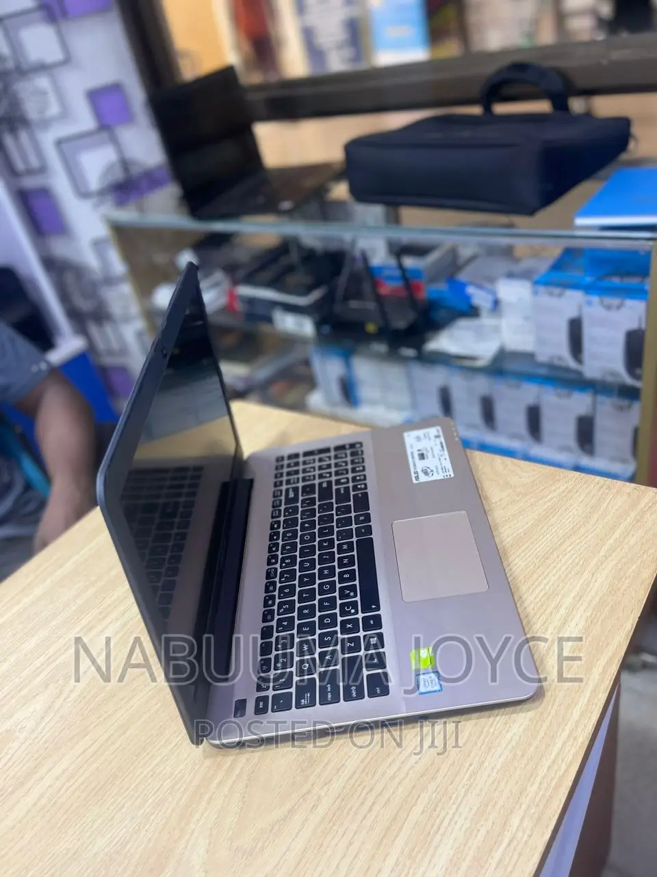 New Laptop Dell XPS 12 9250 8GB Intel Core I7 HDD 512GB