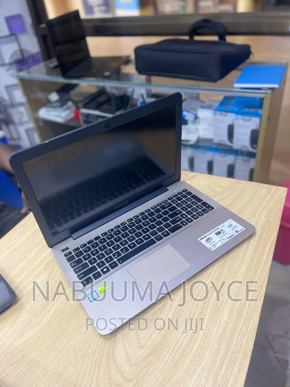 New Laptop Dell XPS 12 9250 8GB Intel Core I7 HDD 512GB