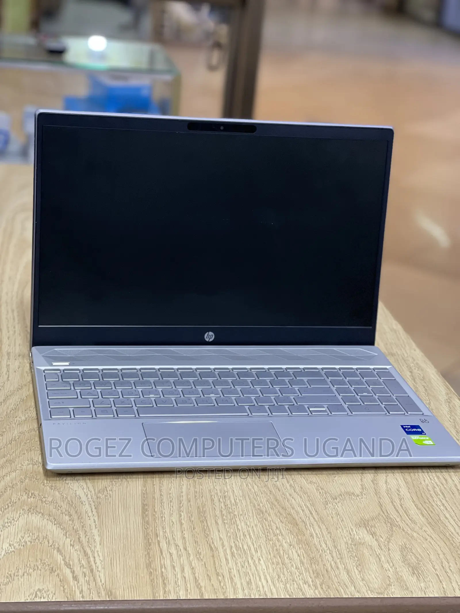 New Laptop HP Pavilion 15-Cs3063cl 8GB Intel Core I7 HDD+SSD 1T