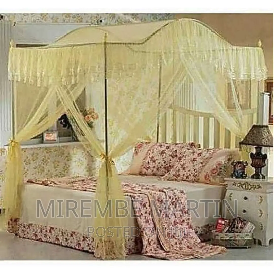 Luxurious Curved Mosquito Net With Poles –