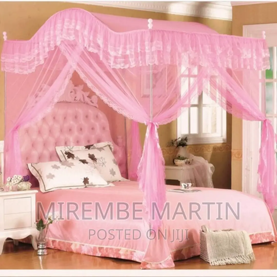 Luxurious Curved Mosquito Net With Poles – Pink