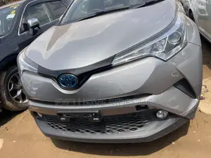 Toyota C-HR 2018 Gold