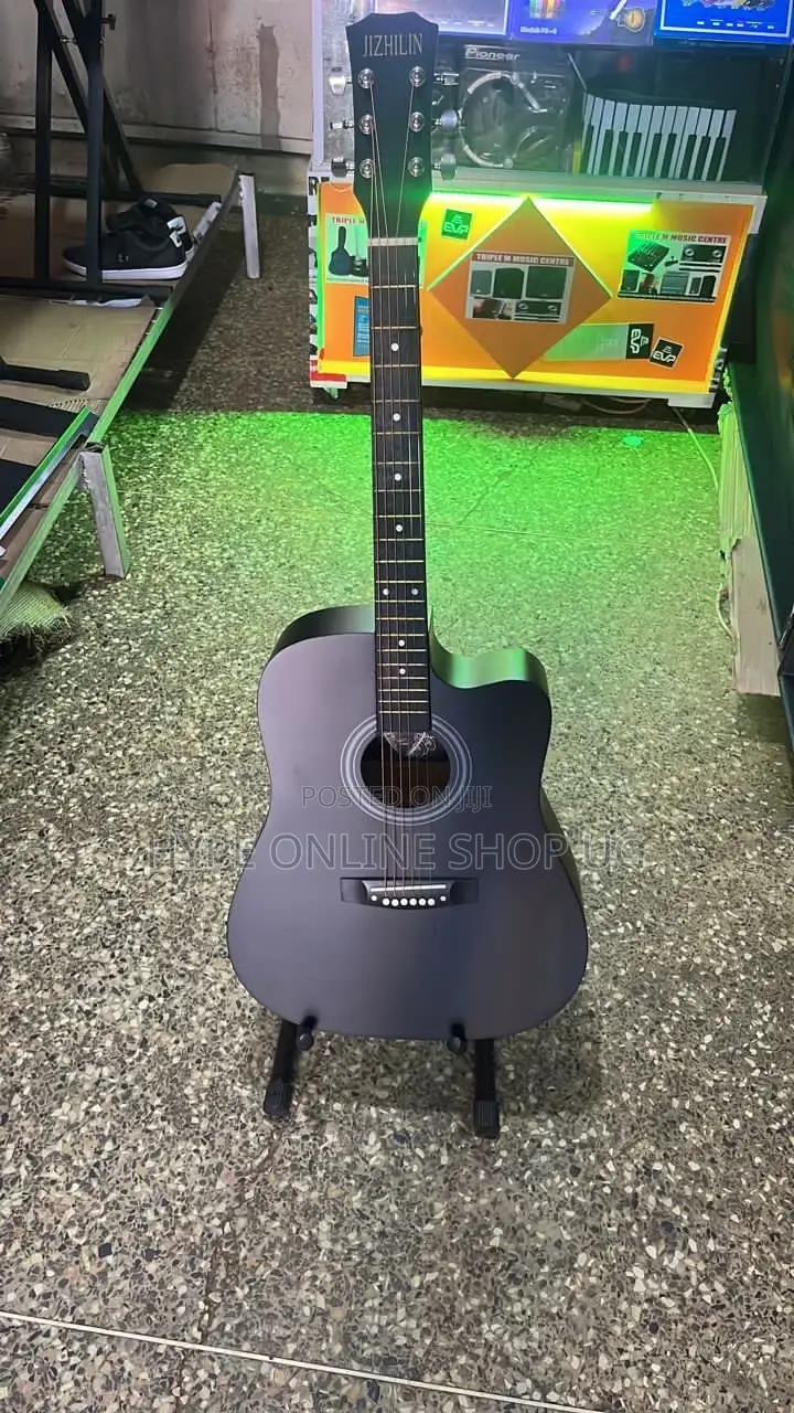 Acoustic Guiter 099