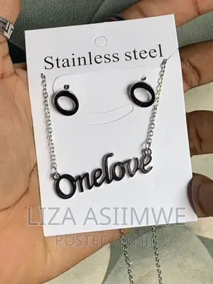 Simple Necklaces
