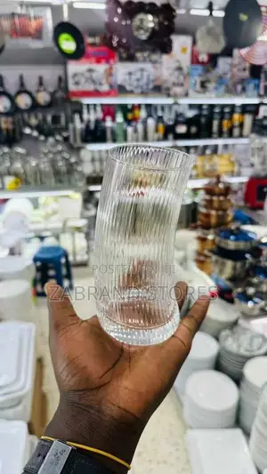 Executive Bend Like Structure Glass