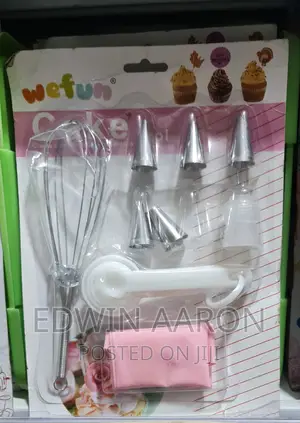 Cake Decorating Tool Set With a Whisker
