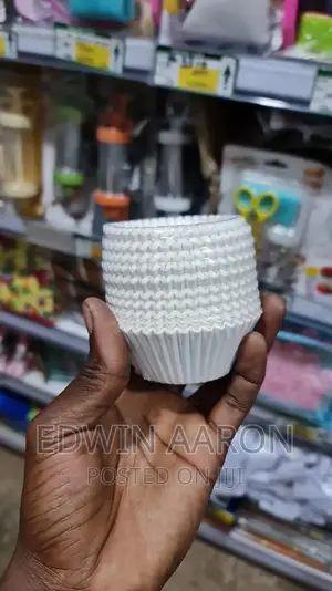 White Paper Cake Cups 250pcs