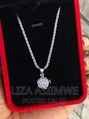 Lady’S Necklaces