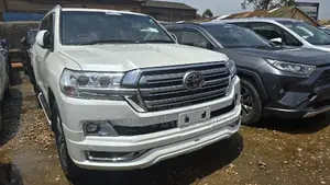 Toyota Land Cruiser 2017 White