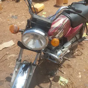 Bajaj Boxer 2017 Red