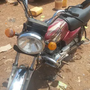 Bajaj Boxer 2017 Red