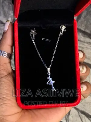 Lady’S Necklaces