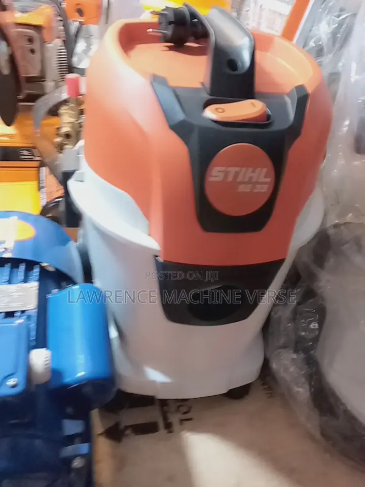 Vacuum Cleaner 30L Stihl