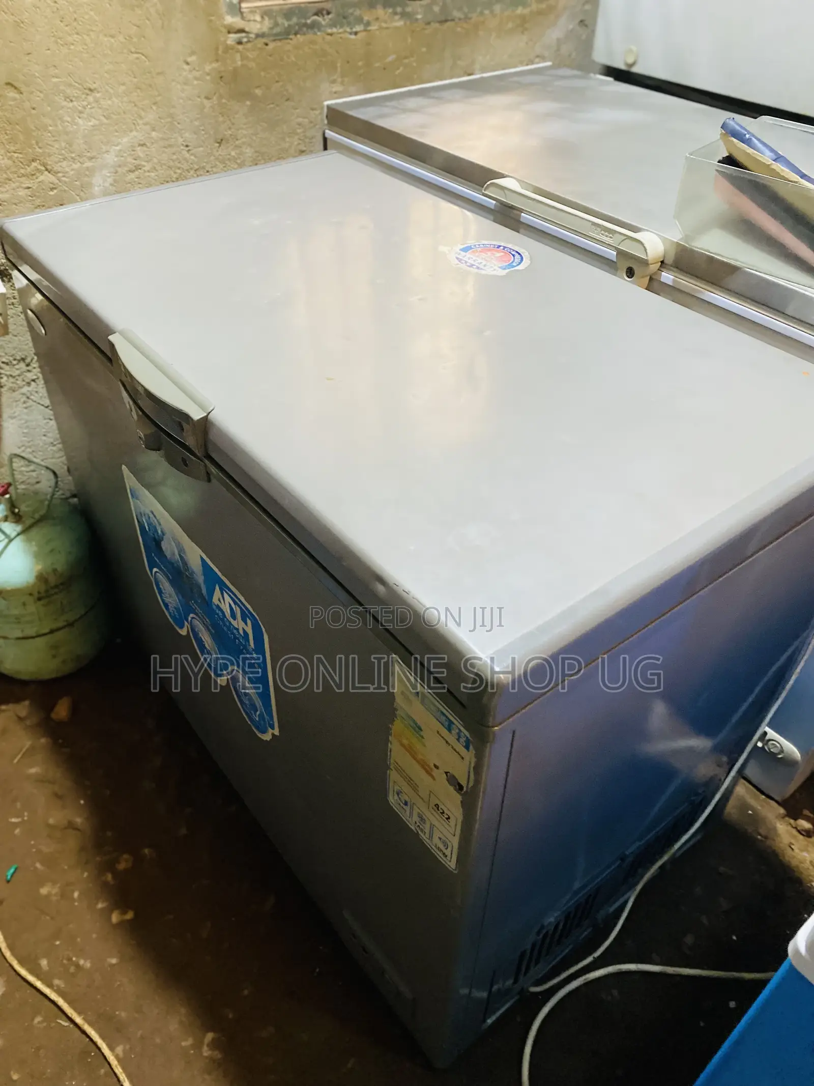 350L Adh Deepfreezer at 950000