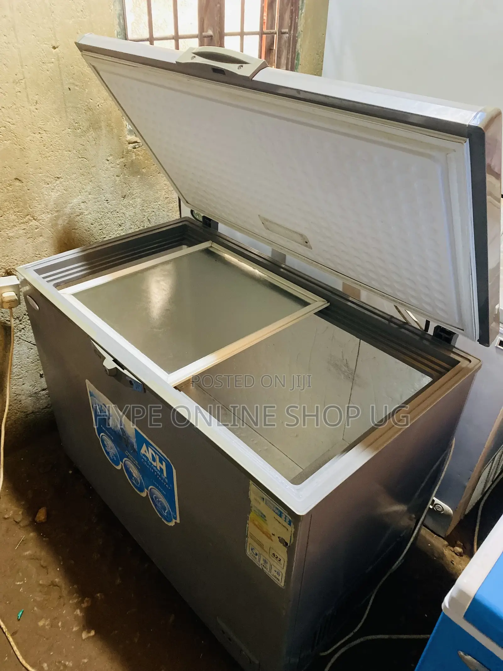 350L Adh Deepfreezer at 950000
