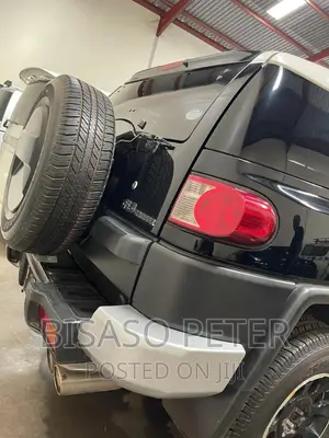 Toyota FJ Cruiser 4x4 Automatic 2012 Black