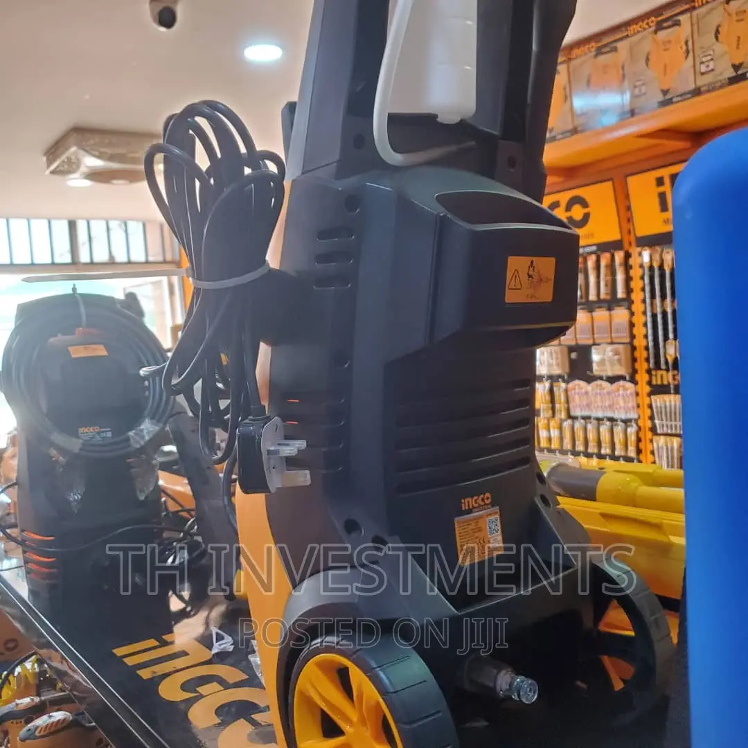 High Pressure Washer 1800W.