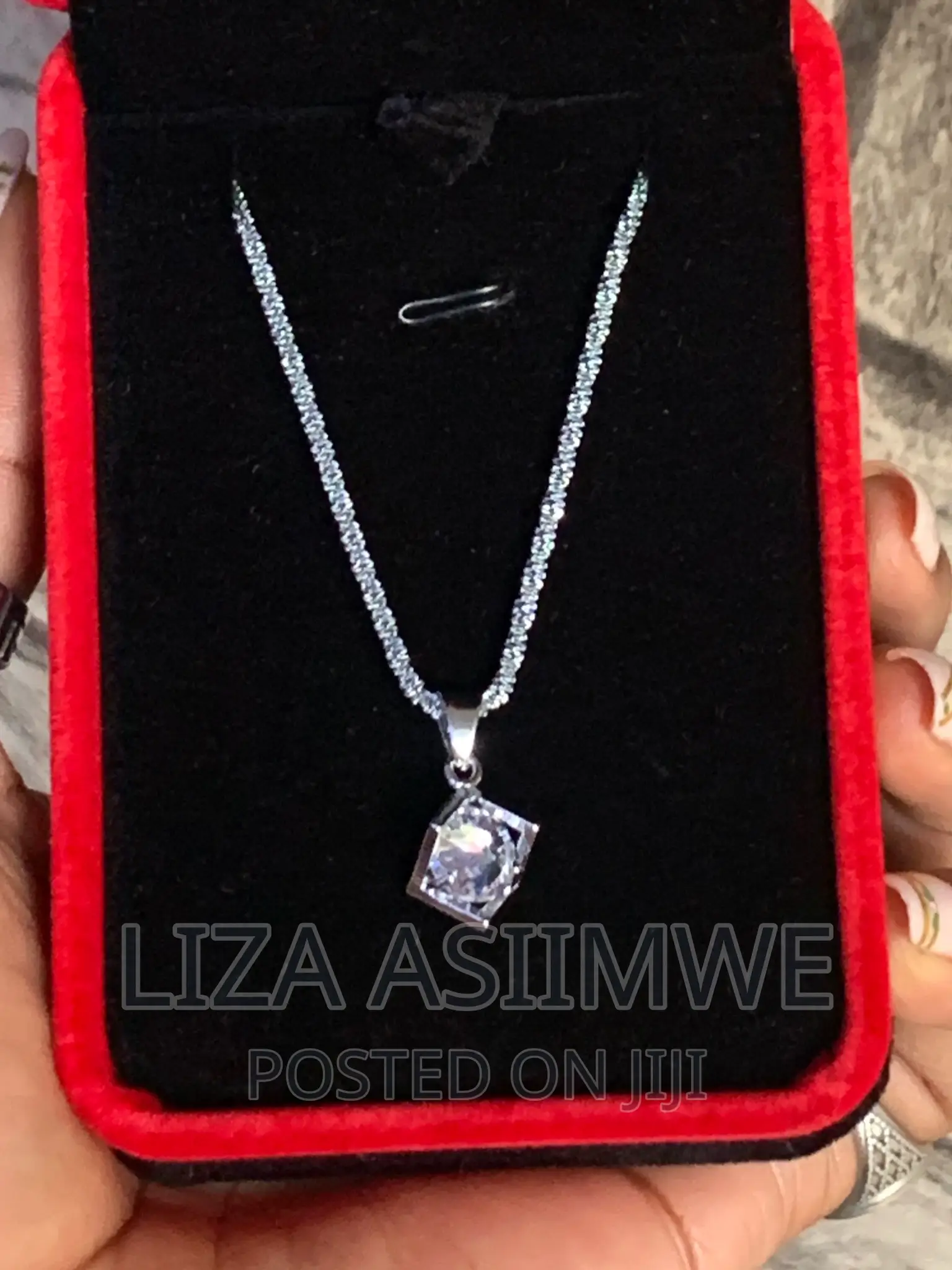 Lady’S Necklaces