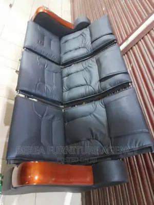 Waiting Chair, Executive