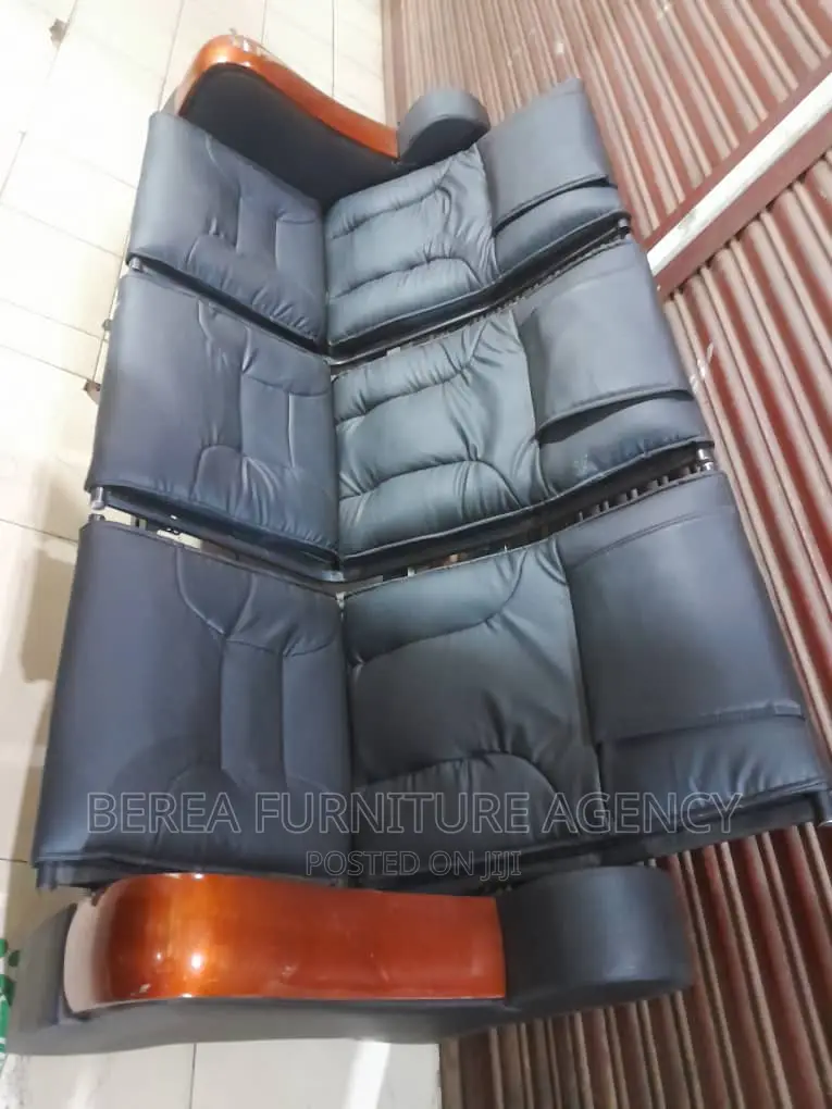Waiting Chair, Executive