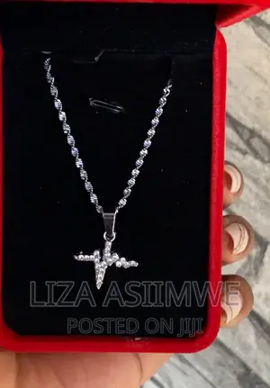 Lady’S Necklaces With a Lifeline Pendant