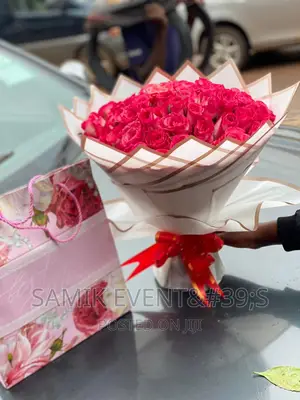 Flower Bouquet Specialist.
