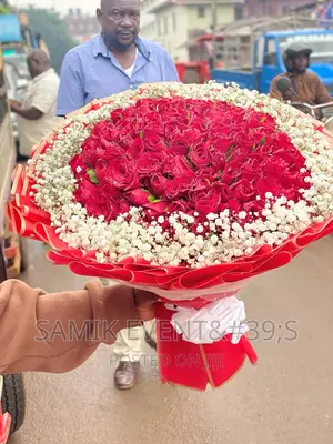 Flower Bouquet Specialist.
