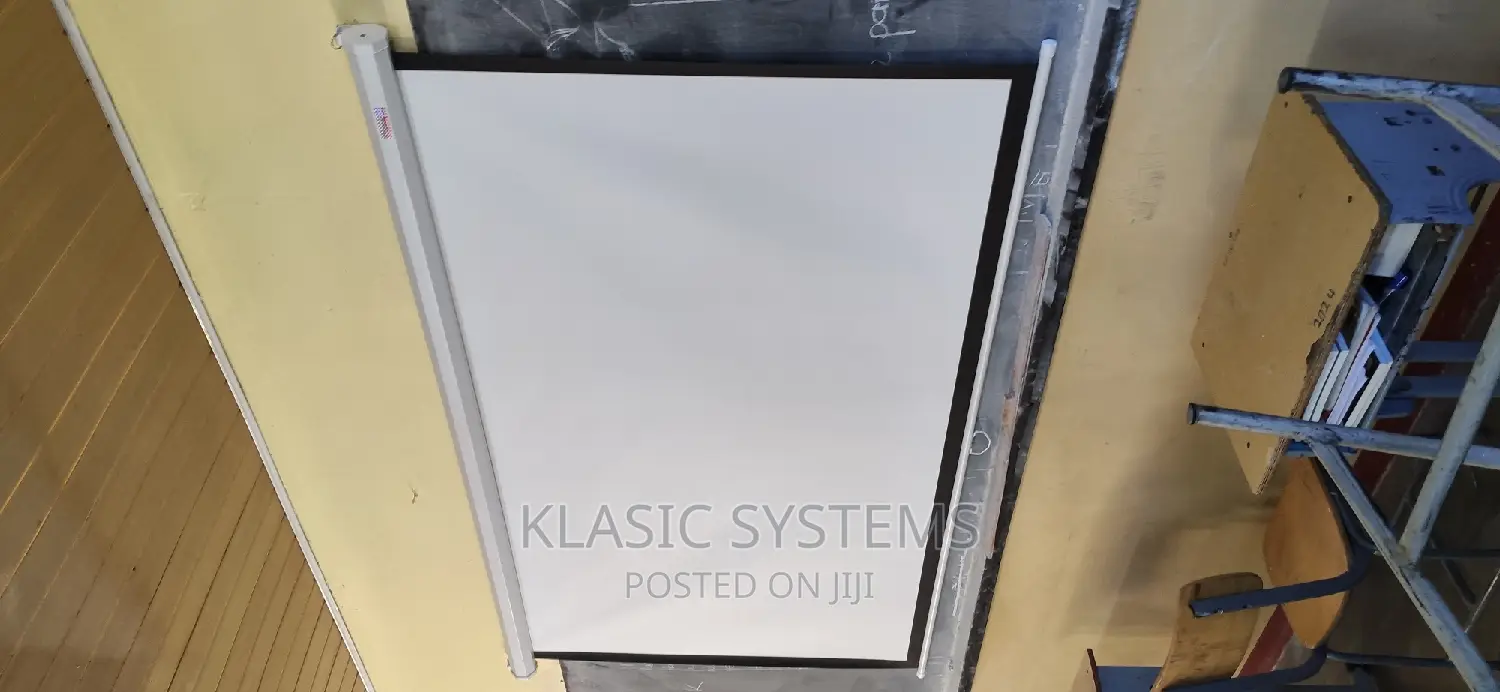 Projector Screen 180 by 180 