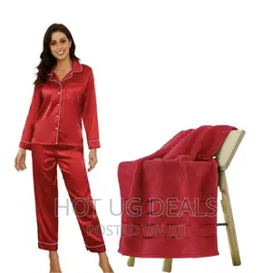 Lovely Pajama Set For Women And Towel - Red