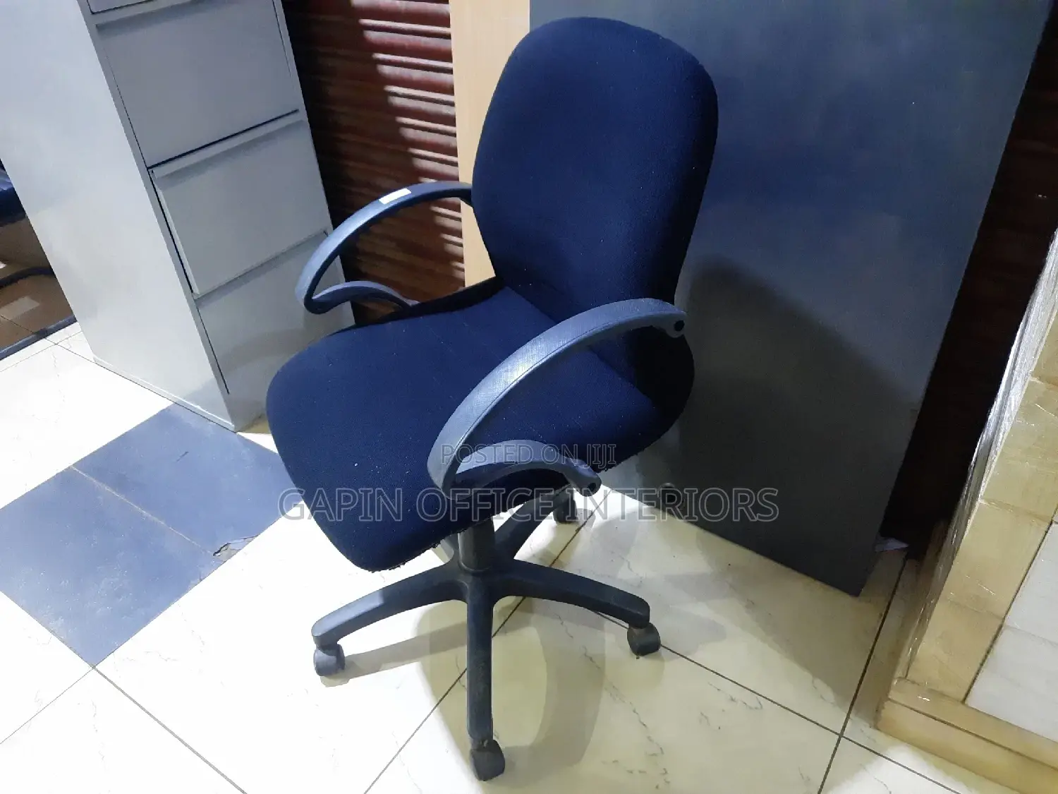 Adjustable Office Short Back