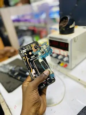 Professional Phone Repair Service In Kampala