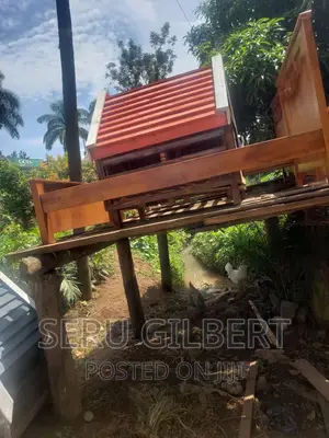 K Nn Dog House