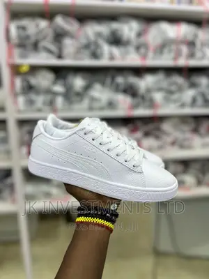 Puma Sneakers