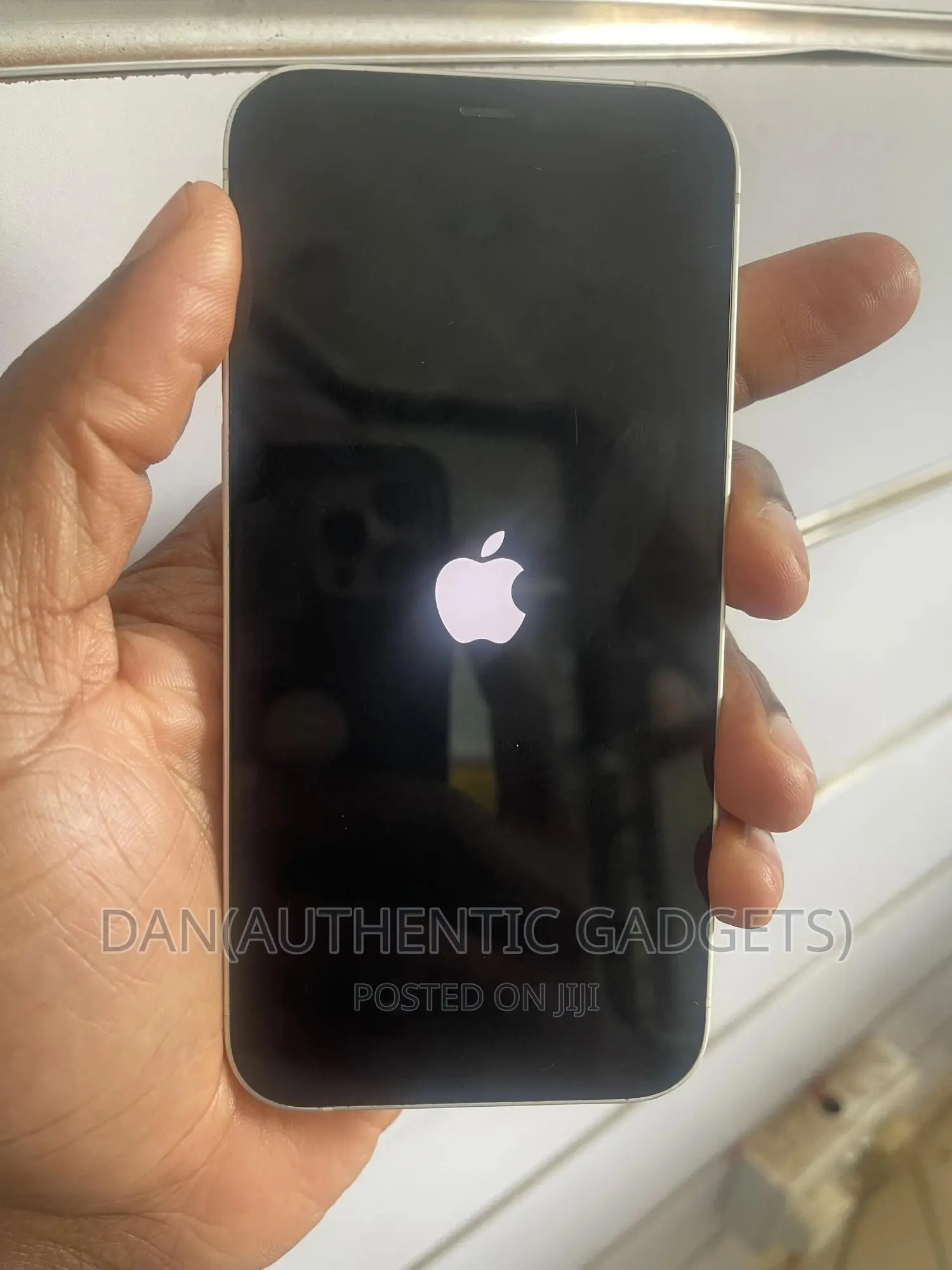 Apple iPhone 12 64 GB White