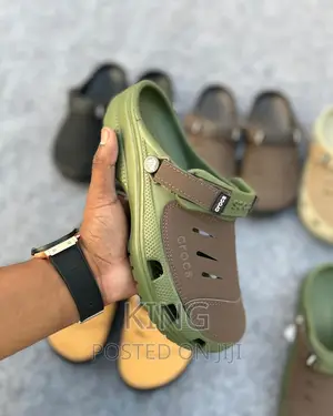 Yukon Crocs Leather