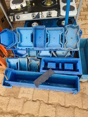 Molds Center