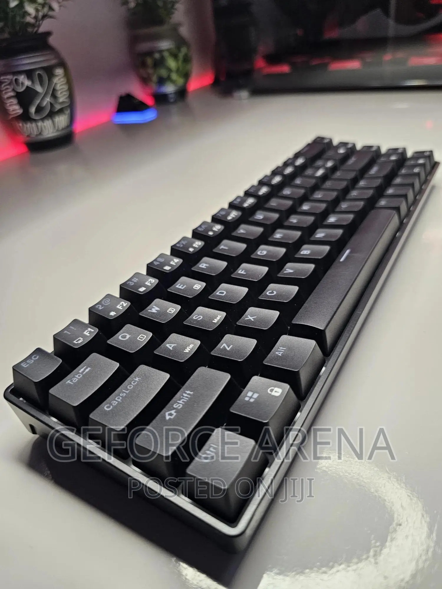 Royal Kludge RK68 - 65% Wireless Gaming Mechanical Keyboard