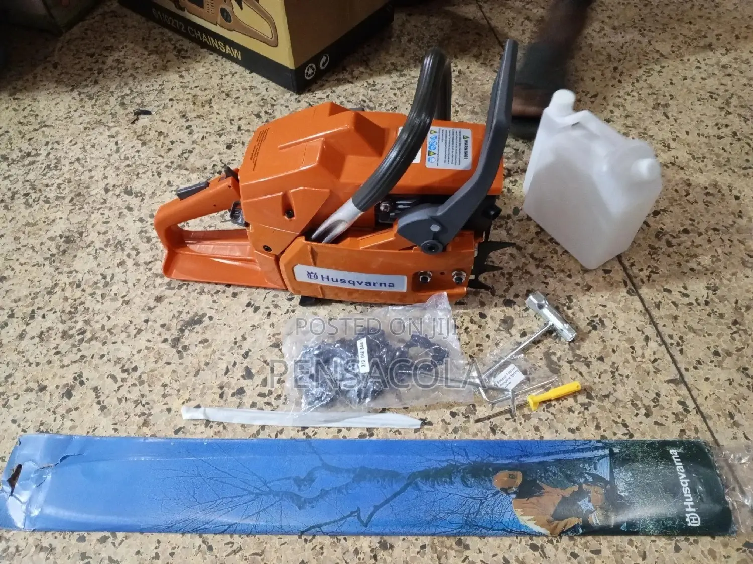 Husqvarna Chain Saw 272