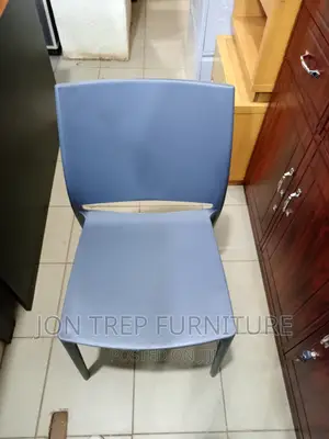 Plastic Restaurant Chair